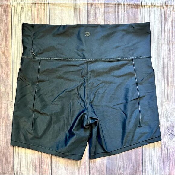 All In Motion Black High Rise 6” Bike Shorts XL | Pockets Athleisure Workout - Picture 9 of 9